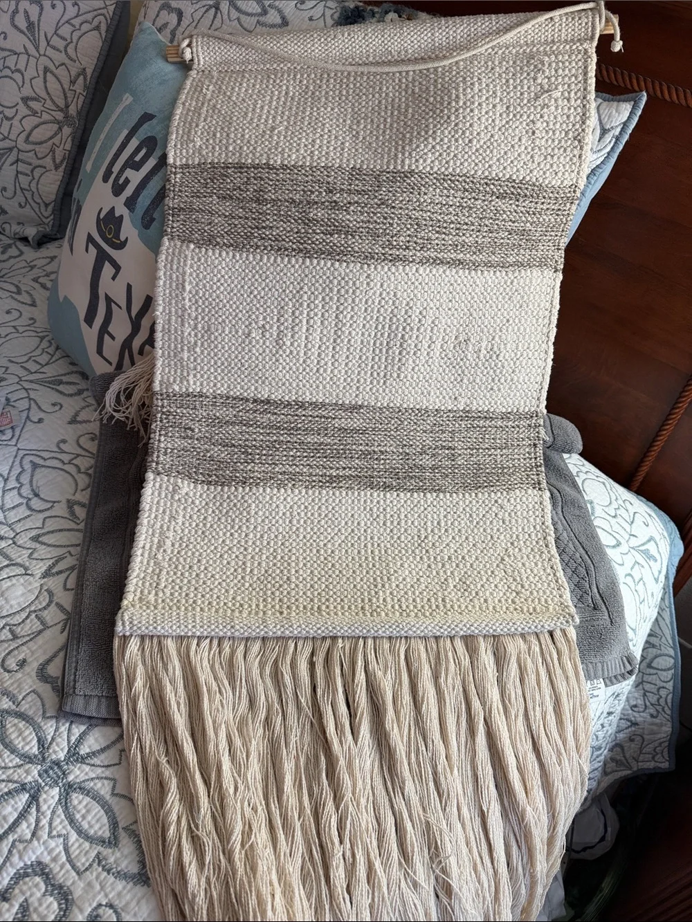 PREOWNED Handwoven Macrame Wall Hanging in Natural Cream and Light Gray